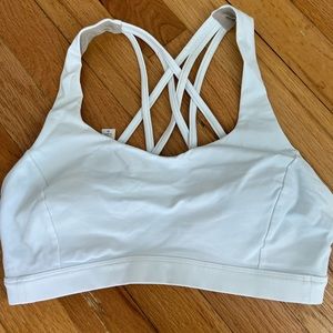 NWOT Lululemon free to be serene bra